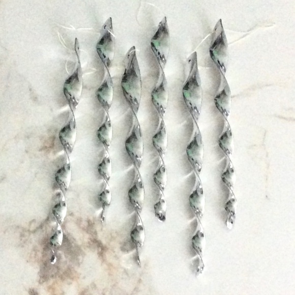 Set of 6 Hanging Twisted Wavy Silver-Tone Aluminum Icicle Ornaments - Picture 1 of 5